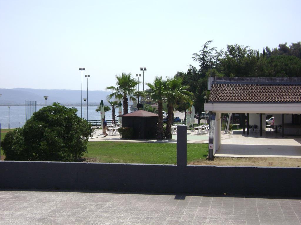 Apartment Damiani Umago Esterno foto